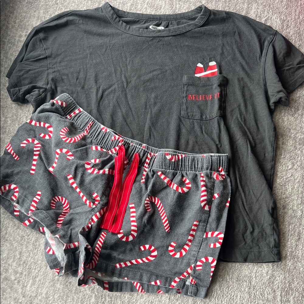 Old Navy Gray T-Shirt with Red Candy Cane Detail